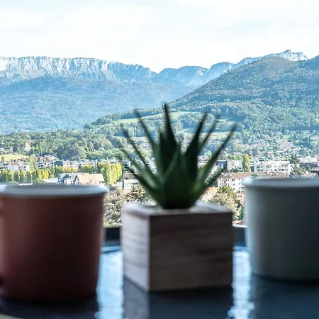 Sky, Avec Vue Imprenable Sur Et Place De Parking * Annecy
