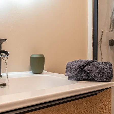 Sky, Avec Vue Imprenable Sur Et Place De Parking Apartamento